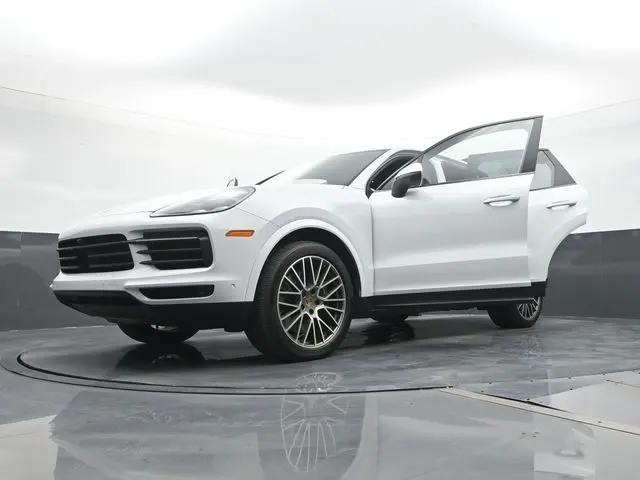 2023 Porsche Cayenne Platinum Edition