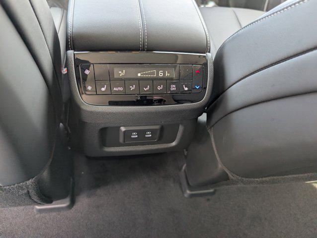 2026 INFINITI QX60 LUXE AWD