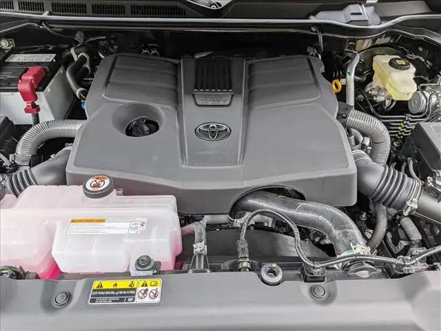 2026 Toyota Tundra SR5 CrewMax 5.5' Bed