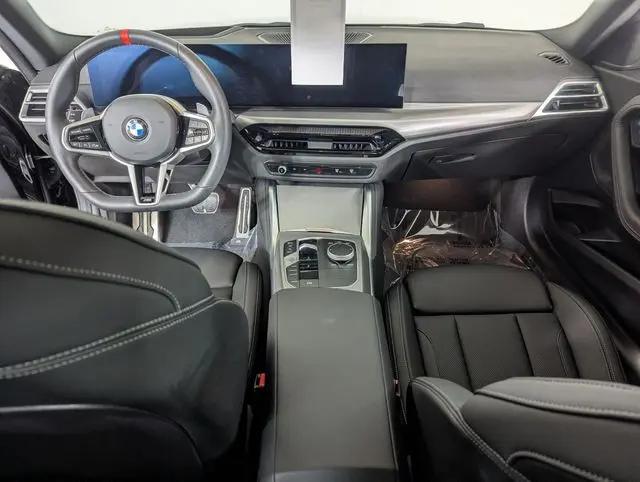 2025 BMW M240 i