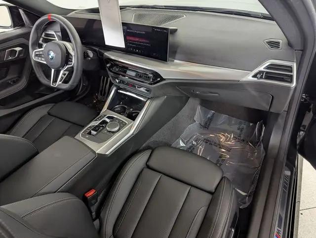 2025 BMW M240 i