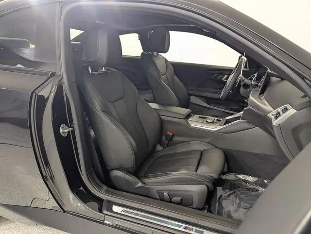 2025 BMW M240 i