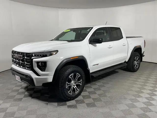 2024 GMC Canyon 4WD AT4