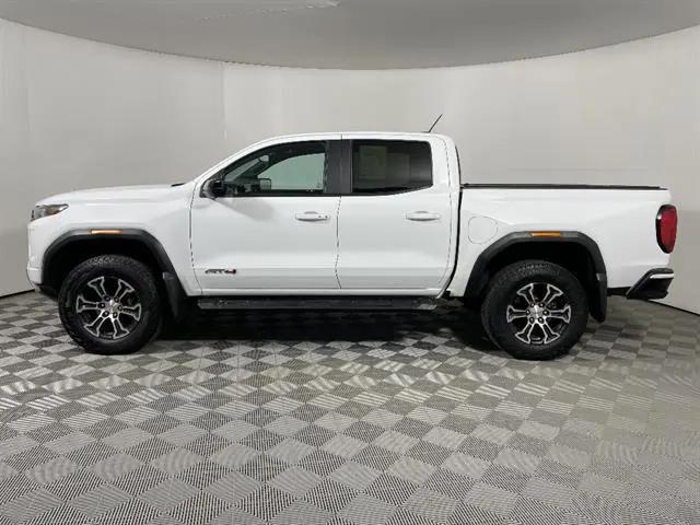 2024 GMC Canyon 4WD AT4