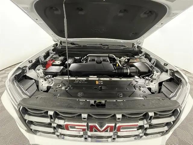 2024 GMC Canyon 4WD AT4