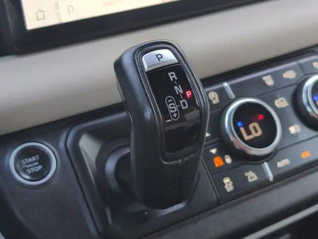2021 Land Rover Defender 110 X-Dynamic SE