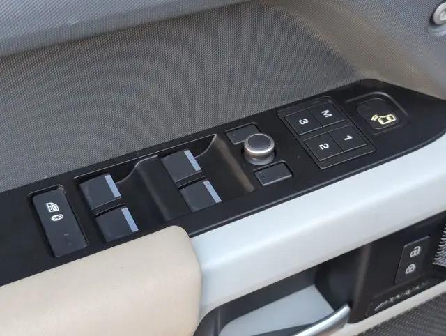 2021 Land Rover Defender 110 X-Dynamic SE