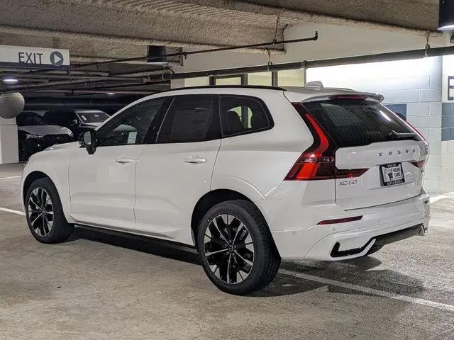 2026 Volvo XC60 B5 Plus