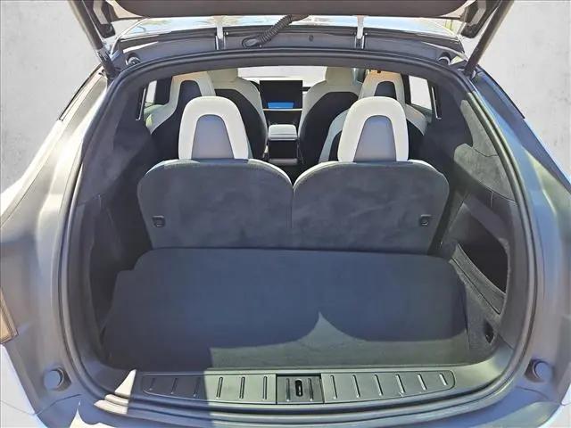 2022 Tesla Model X Plaid Tri Motor All-Wheel Drive