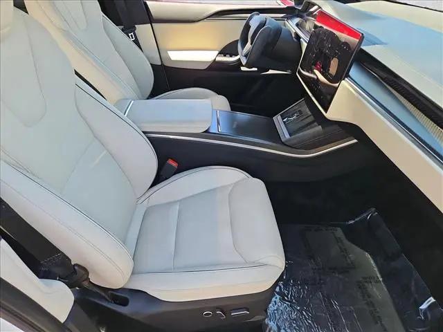 2022 Tesla Model X Plaid Tri Motor All-Wheel Drive
