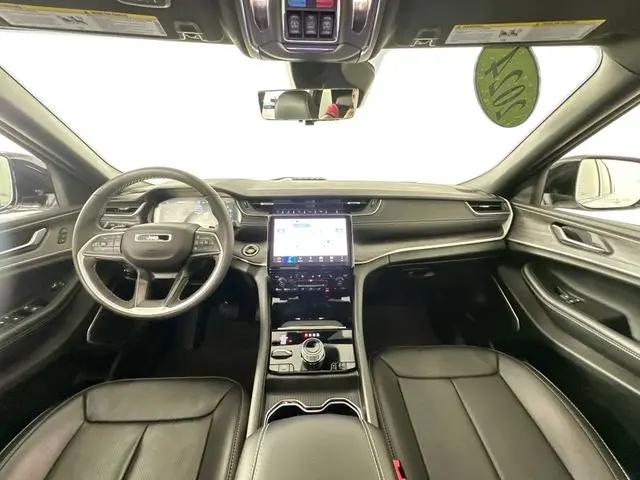 2024 Jeep Grand Cherokee Anniversary Edition
