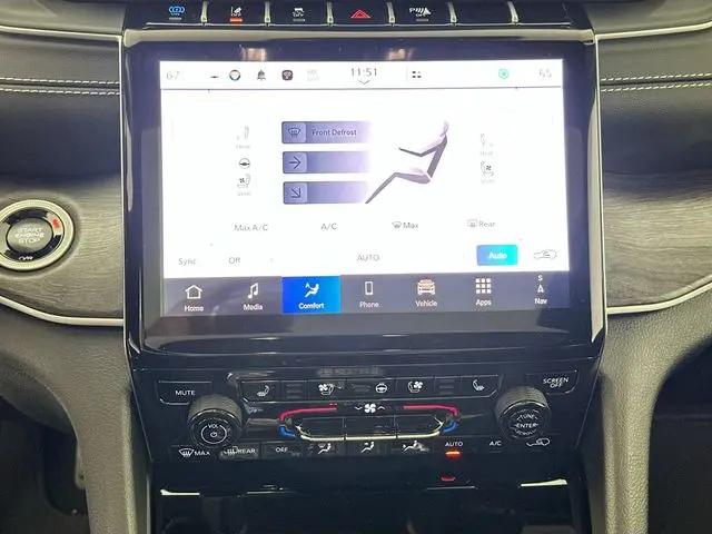 2024 Jeep Grand Cherokee Anniversary Edition