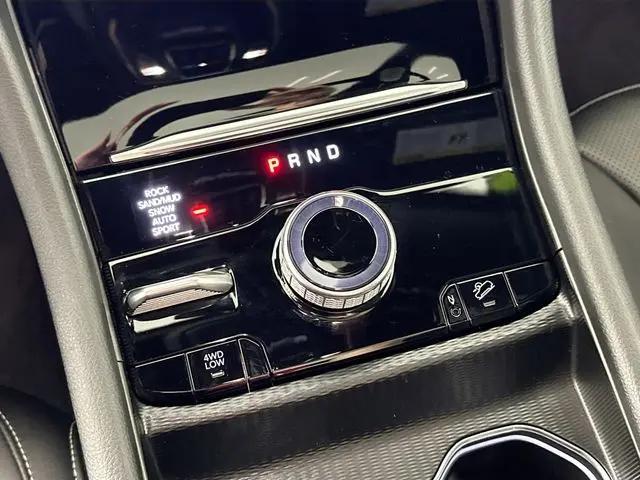 2024 Jeep Grand Cherokee Anniversary Edition