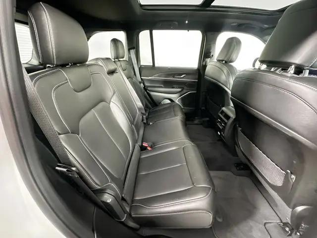 2024 Jeep Grand Cherokee Anniversary Edition