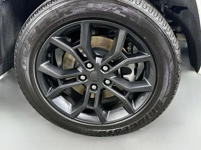2024 Jeep Grand Cherokee Anniversary Edition