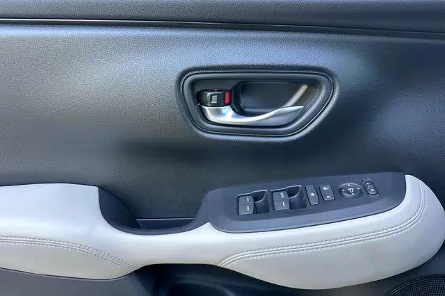 2027 Honda HR-V LX
