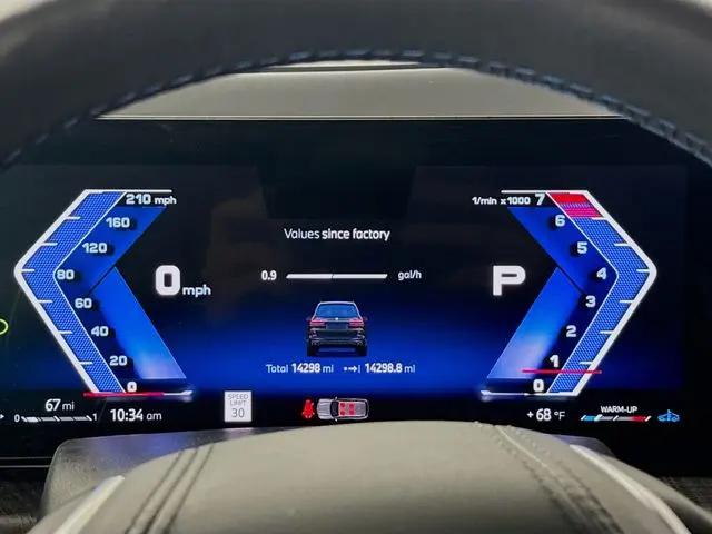 2025 BMW xB ALPINA XB7