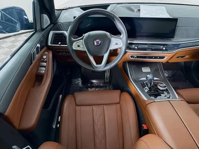 2025 BMW xB ALPINA XB7