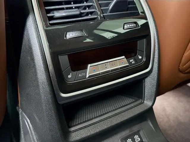 2025 BMW xB ALPINA XB7