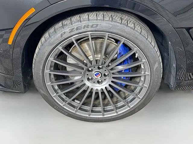 2025 BMW xB ALPINA XB7