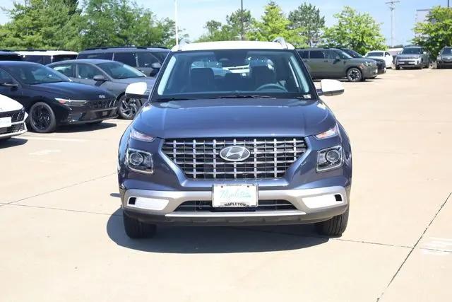 2026 Hyundai Venue SEL w/Two-Tone Roof