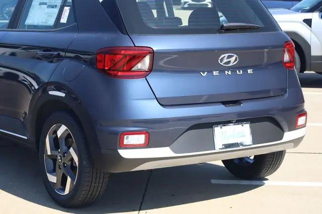 2026 Hyundai Venue SEL w/Two-Tone Roof