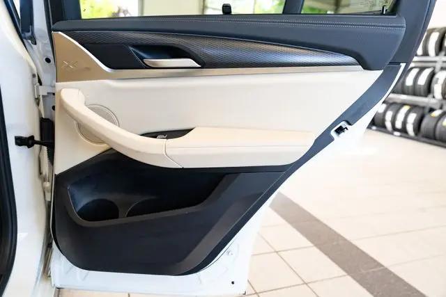 2022 BMW X3 M40i