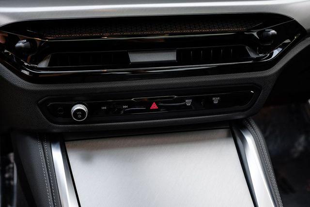 2025 BMW M240 i