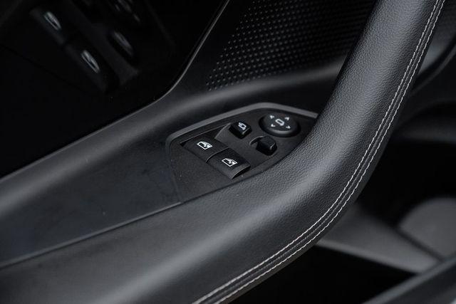 2025 BMW M240 i