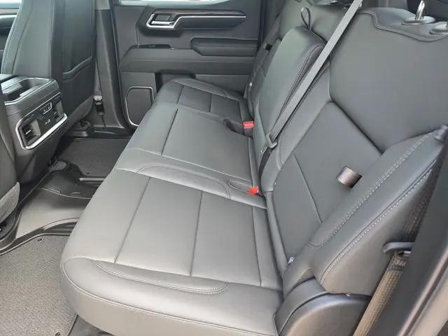 2026 GMC Sierra 1500 Crew Cab, Short Bed, SLT, 4WD