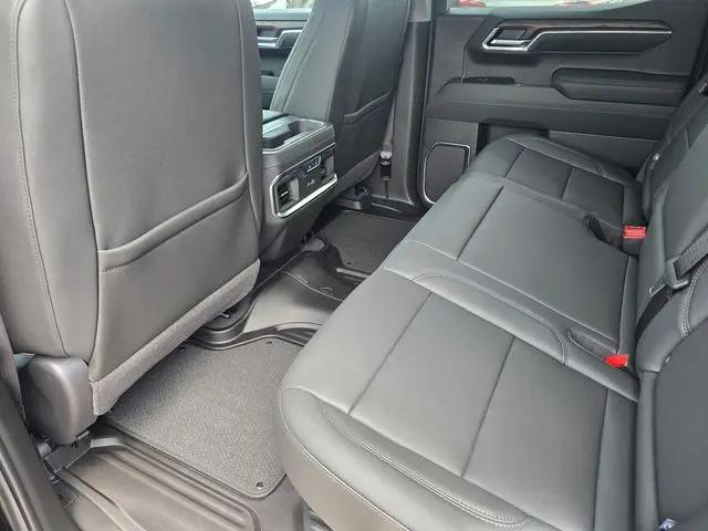 2026 GMC Sierra 1500 Crew Cab, Short Bed, SLT, 4WD