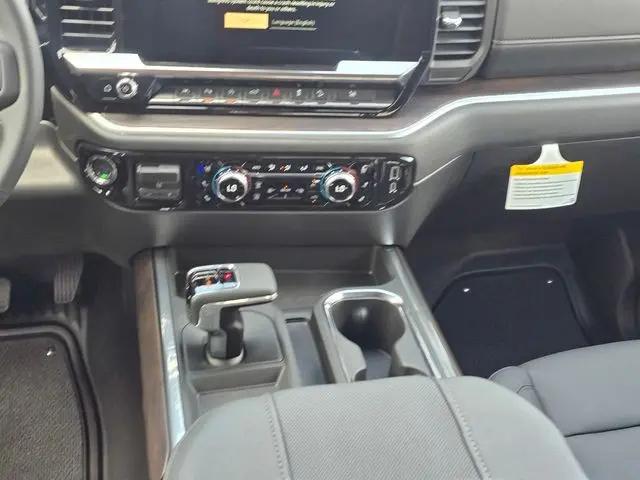 2026 GMC Sierra 1500 Crew Cab, Short Bed, SLT, 4WD