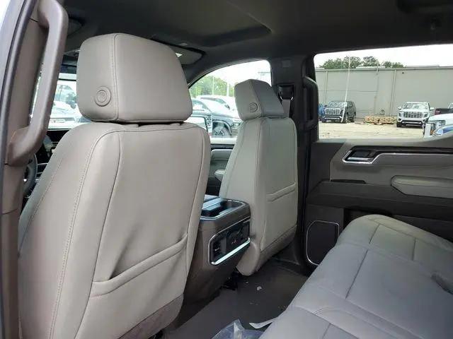 2026 GMC Sierra 1500 Crew Cab, Short Bed, SLT, RWD
