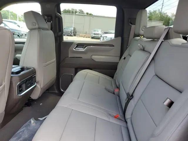 2026 GMC Sierra 1500 Crew Cab, Short Bed, SLT, RWD