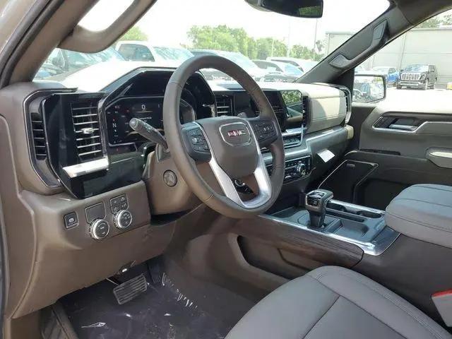 2026 GMC Sierra 1500 Crew Cab, Short Bed, SLT, RWD