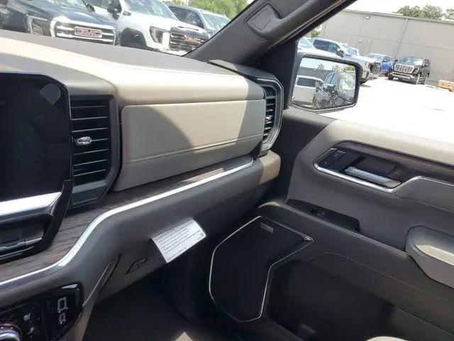 2026 GMC Sierra 1500 Crew Cab, Short Bed, SLT, RWD