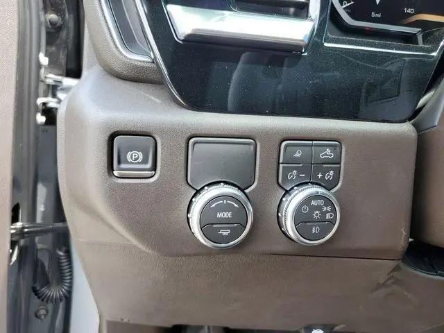2026 GMC Sierra 1500 Crew Cab, Short Bed, SLT, RWD