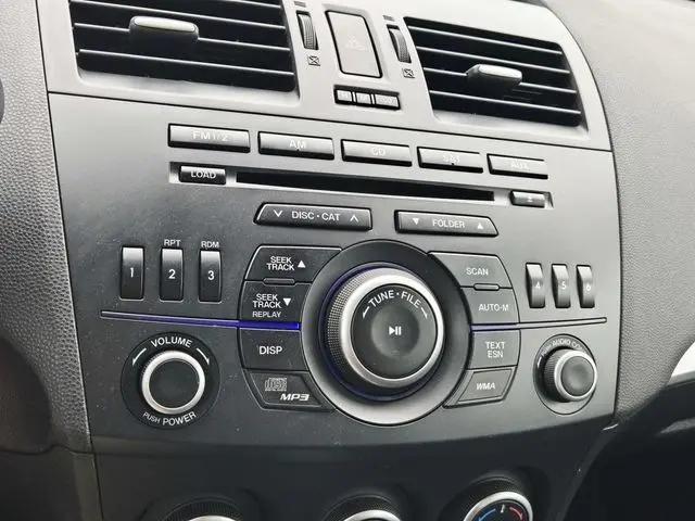 2013 Mazda Mazda3 i Touring