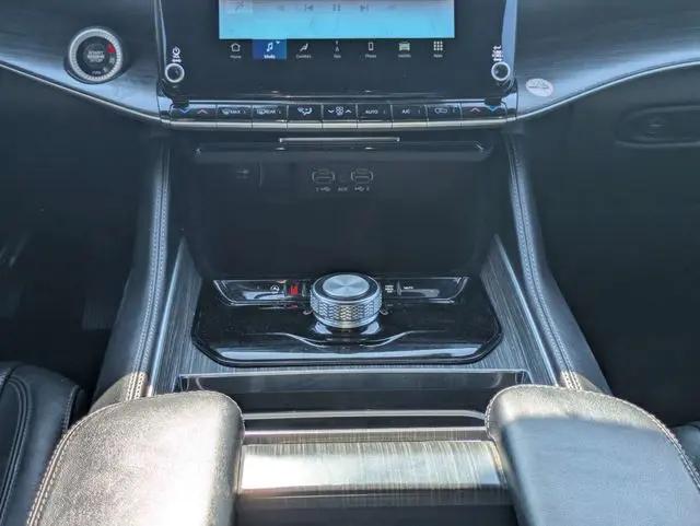 2023 Jeep Wagoneer Series II 4x2