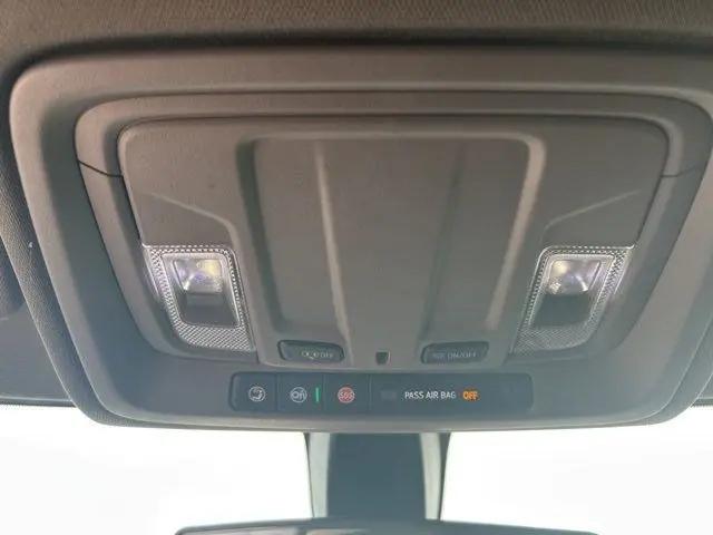 2021 Chevrolet Silverado 1500 4WD Crew Cab Short Bed LT with 2FL
