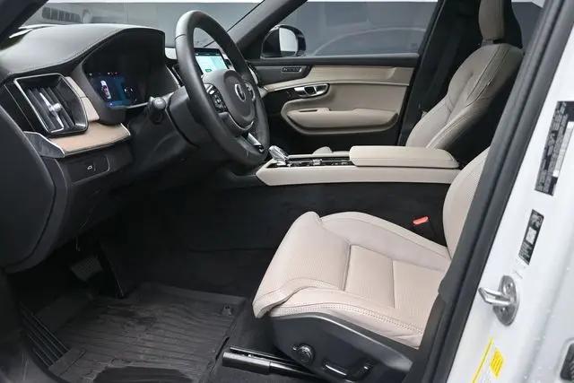 2026 Volvo XC90 Ultra Dark Theme, B6 AWD Gas (mild hybrid), Gasoline, 7 Seats