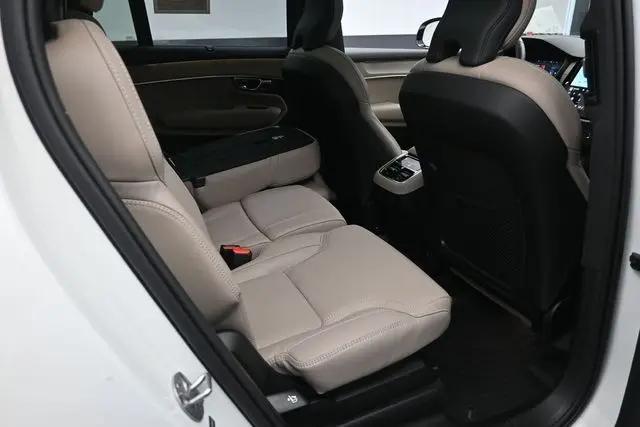 2026 Volvo XC90 Ultra Dark Theme, B6 AWD Gas (mild hybrid), Gasoline, 7 Seats