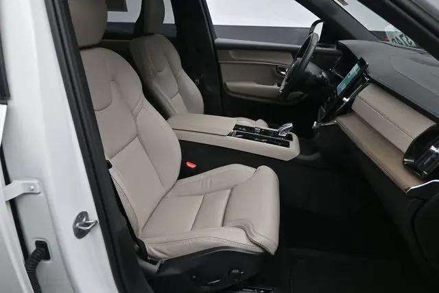 2026 Volvo XC90 Ultra Dark Theme, B6 AWD Gas (mild hybrid), Gasoline, 7 Seats
