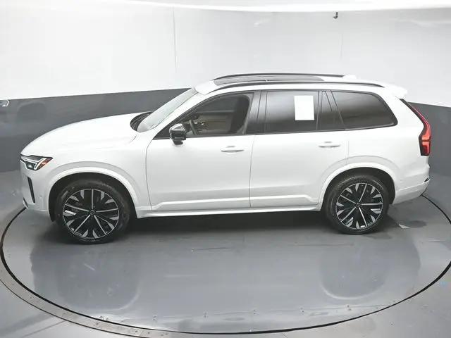 2026 Volvo XC90 Ultra Dark Theme, B6 AWD Gas (mild hybrid), Gasoline, 7 Seats