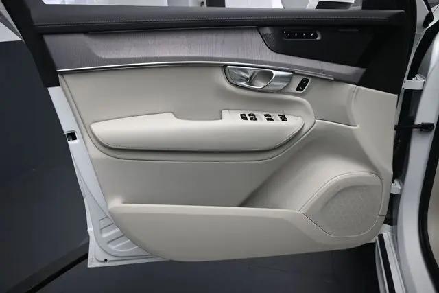 2026 Volvo XC90 Plug-In Hybrid Ultra, T8 AWD, Electric/Gasoline, Bright, 7 Seats
