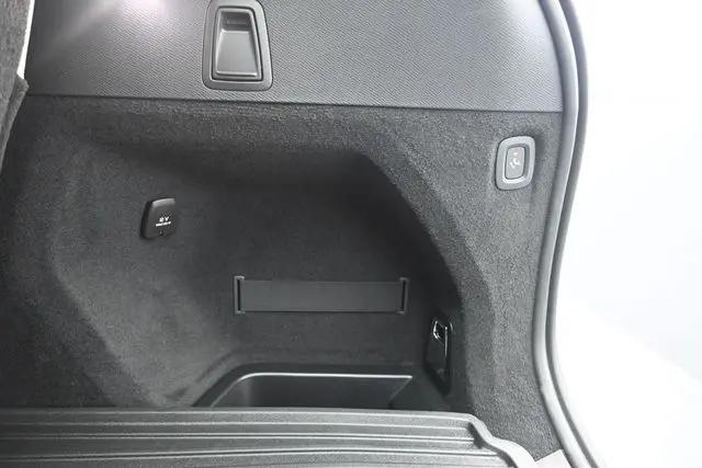 2026 Volvo XC90 Plug-In Hybrid Ultra, T8 AWD, Electric/Gasoline, Bright, 7 Seats