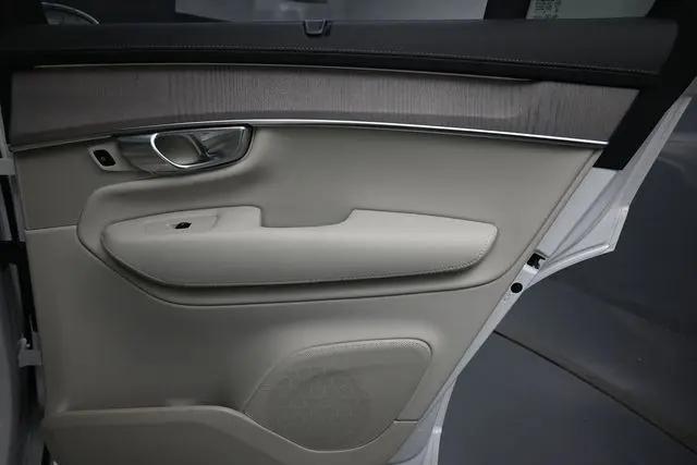2026 Volvo XC90 Plug-In Hybrid Ultra, T8 AWD, Electric/Gasoline, Bright, 7 Seats