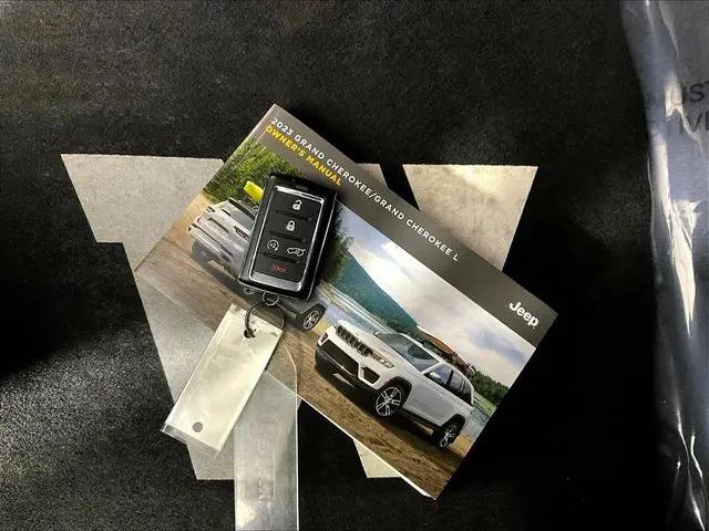 2023 Jeep Grand Cherokee L Limited 4x4