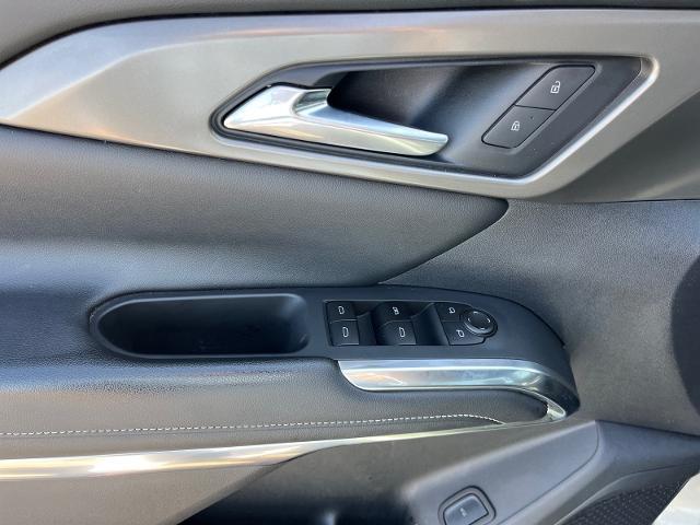2024 Chevrolet Traverse FWD LT