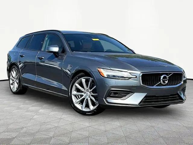 2020 Volvo V60 T5 Momentum